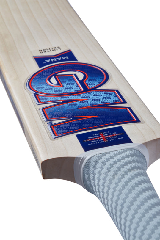 Gunn and Moore Mana Kashmir Willow Cricket Bat